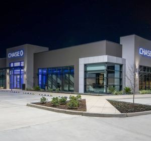 cb cl bank  r  corner exterior night